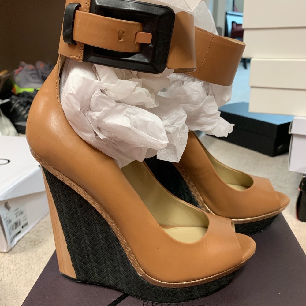 B Brain Atwood wedge sandals
